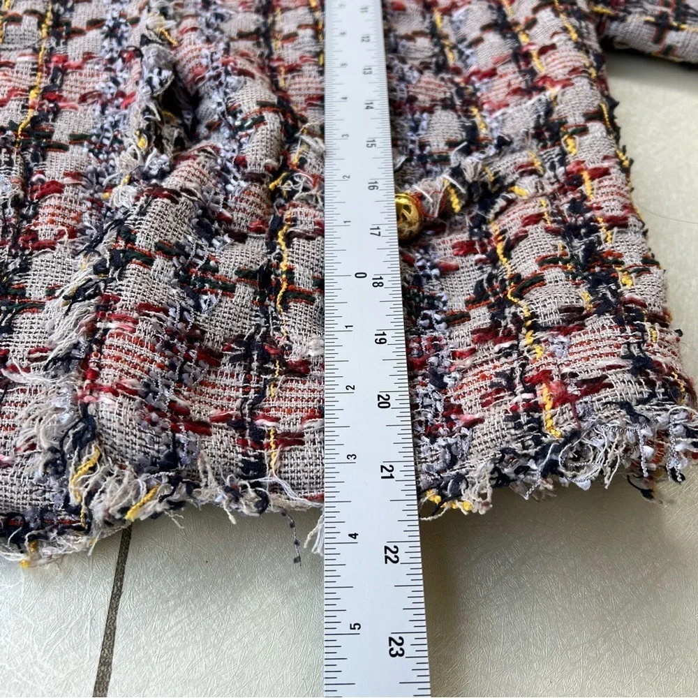 Halogen elegant tweed